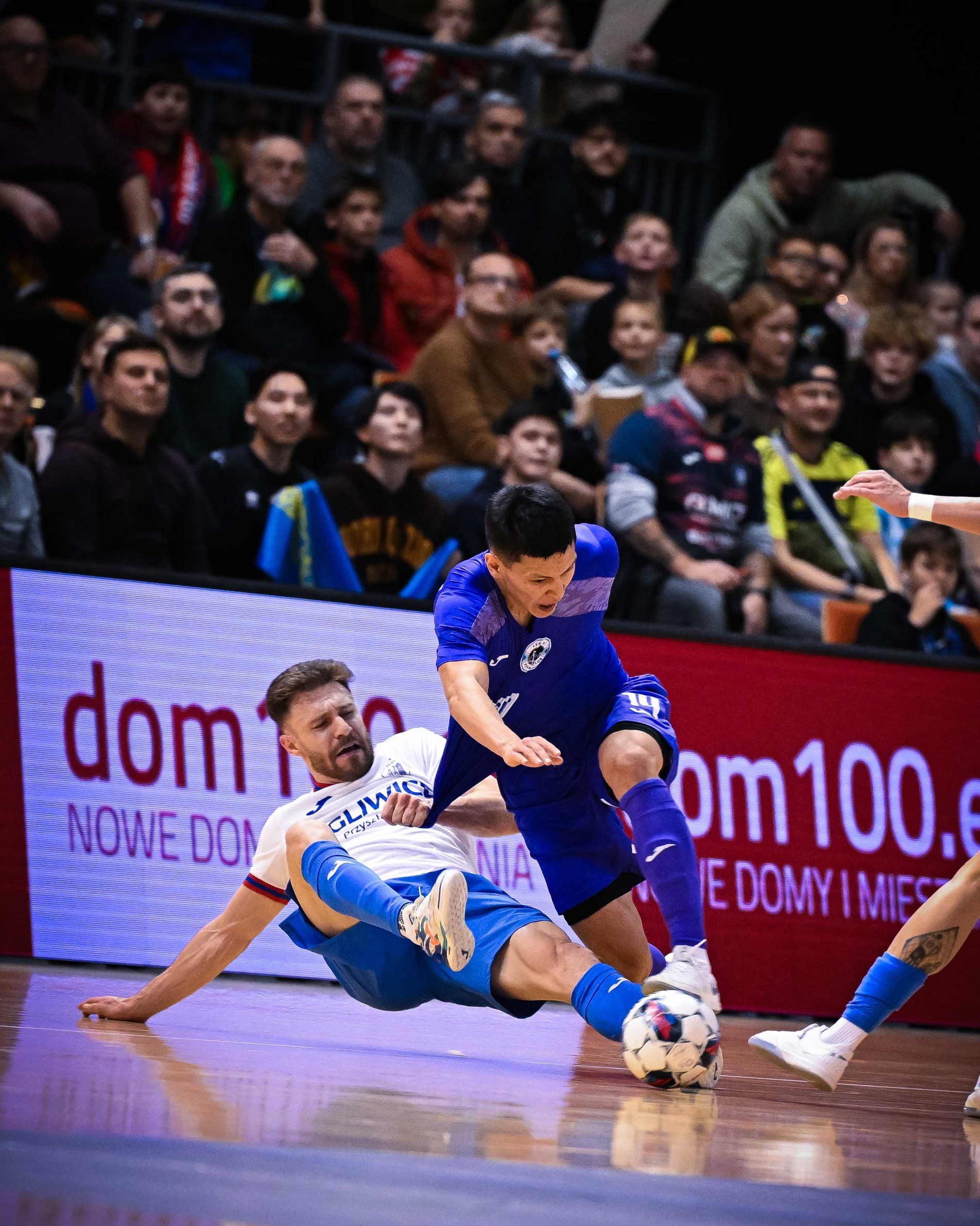 Фоторепортаж с матча «Пьяст» - «Семей»  - фото 4